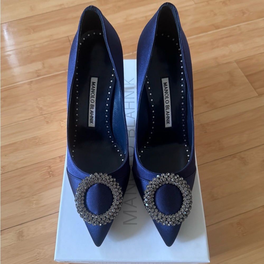 Manolo Blahnik Fasa 90 Satin Pumps in Navy with Crystal Buckle